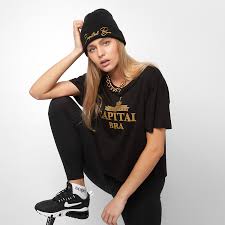 Play bratee hit new songs and download bratee mp3 songs and music album online on gaana.com. Capital Bra Tee Sport 1a