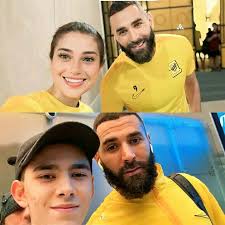 الفنانة صفاء رقماني على شاطئ البحر...