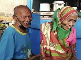 But after last year's success, prasad had invested rs 5 lakh to open the new restaurant and hired three workers. From Tears To A Smile Tale Of Baba Ka Dhaba