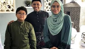 Foto Terkini Anak Siti Nordiana Dengan Bekas Suami Pelakon Faizal Yusof Ciungwanara