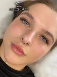 Hey girls💕 I am a qualified lash and brow tech specialist in High Wycombe,  Buckinghamshire. This week I have opened 2 extra spaces for a full set of  lashes. These slots this