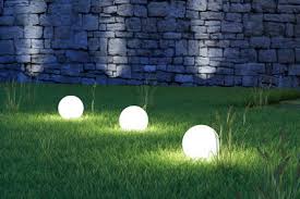 Die möbel sind dagegen eher schlicht gehalten. Die Besten Tipps Fur Eine Schone Gartenbeleuchtung