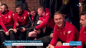 Beaucoup se sont réjouis de la belle aventure de calais, le petit poucet qui va au bout du chemin et anticipe la hype ch'tis de quelques années, landreau qui lève la coupe avec le capitaine. Pas De Calais Le Verton Fc Petit Poucet De La Coupe De France De Football