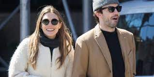 Robbie arnett, 29, is a vocalist in the indie band milo greene, a group that robbie started with his elizabeth olsen and robbie arnett seen out and about during haute couture fashion week in paris. Elizabeth Olsen And Robbie Arnett Dating Gossip News Photos