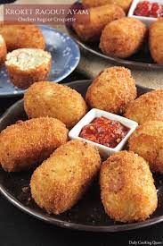 Kroket Ragout Ayam Chicken Ragout Croquette Recipe Savory Snacks Croquettes Snack Recipes