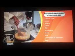 Il brodo di gamberi che faccio non è una bisque, non ne ha lo spessore ne la potenza. Risotto Con Brodo Di Pesce E Crudo Di Gamberi Youtube