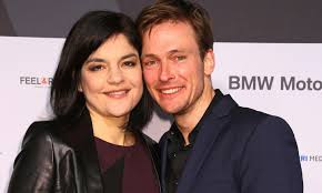 Jasmin tabatabai ist eine der beliebtesten schauspielerinnen deutschlands. Jasmin Tabatabai Drittes Kind Unterwegs Gala De