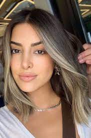 Dark Hair With Blonde Highlights Brunette Hair Color Lob Haircuts Lob Brown Hair Color Haircolor Lobhaircuts In 2020 Hair Styles Uk Hairstyles Hair Color Trends