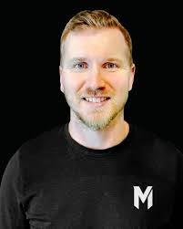 Alex Lindstrom's Instagram, Twitter & Facebook