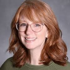 Lisa Paynter's Instagram, Twitter & Facebook