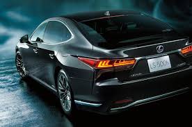 Ls （エルエス、 lexus ls ）は、 トヨタ自動車 が展開する 高級車 ブランド「 レクサス 」の フラッグシップ セダンとして販売されている セダン （ fセグメント ）である。. æ–°åž‹ãƒ¬ã‚¯ã‚µã‚¹lsç™ºå£² æ´—ç·´ã•ã‚ŒãŸå†…å¤–è£…ã¨é€²åŒ–ã—ãŸé‹å‹•æ€§èƒ½ã§ãƒ•ãƒ©ãƒƒã‚°ã‚·ãƒƒãƒ—ã‚‰ã—ã•ã‚'å¾¹åº•è¿½åŠ è‡ªå‹•è»Šæƒ…å ± ãƒ‹ãƒ¥ãƒ¼ã‚¹ Web Cartop