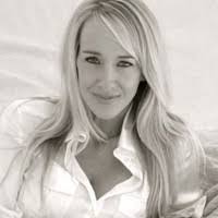 Shelley Leone's Instagram, Twitter & Facebook