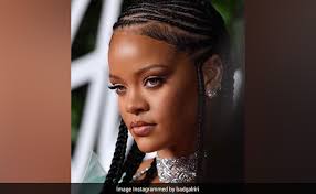 The majority of her $1.7 billion estimated net worth is not from singing but from cosmetics, forbes editor kerry dola n told gma. Singer Rihanna Worth 1 7 Billion Forbes