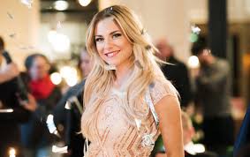 Leider muss hier noch etwas ergänzt werden. 25 Jahre Gzsz Valentina Pahde Verrat Details Uber Die Hochzeit Von