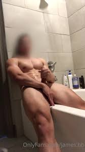 Muscle boy creampies himself - ThisVid.com