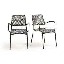 Robustes Intemporels Et Elegants Les 2 Fauteuils Malmo Sont En Metal Estampe Motifs Paon Avec Traitement Enduit An Fauteuil Jardin Mobilier Jardin Fauteuil