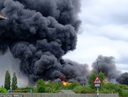 A plume of thick smoke could be seen rising above the fire on juno drive on. Z8ueuywsqsocwm