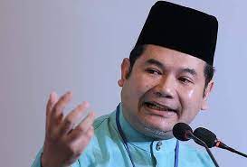 Kuala lumpur city, kuala lumpur federal territory. They Practice Gangsterisme And Also Money Politics Rafizi Ramli Calls For Anwar To Choose His Friends Wisely World Of Buzz