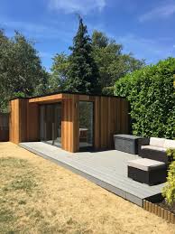 This is just your basic, functional shed. 75 Beautiful Studio Workshop Shed Pictures Ideas August 2021 Houzz
