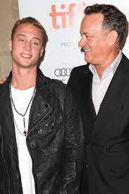 Tom als jungenname ♂ herkunft, bedeutung & namenstag im überblick alle infos zum namen tom auf vorname.com entdecken! Tom Hanks Sohn Chet Wurde Heimlich Vater Gala De