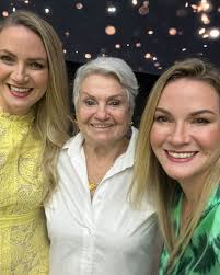 2025 promete, já sei que será o melhor, mais abundante, transbordante ano,  repleto de paz, amor, fé, amor, alegria, se foi assim 2024, o cenário do  novo ano está ainda mais especial!