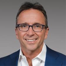 👏 I'm the newest biggest fan of Richmond-based Absurd Snacks  (“ridiculously good” nut free trail mix), and these 2 brilliant, charming  co-founders, Grace Mittl and Eli Bank