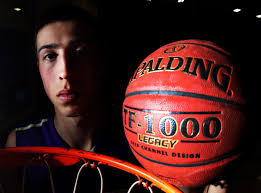 Wieskamp enters his name in the NBA draft for the second time