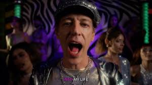 Algo que hice junto a @shanasaperas para @paulalone_ ❣️ “Menos mal que te  conocí” Y claramente eternamente agradecida al equipo que pudo hacer esto  posible: Directed by @istargutierrez & @shanasaperas DOP: @paul.levit