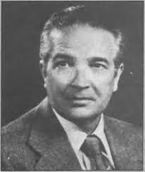 Entrevista con el director de la Obra Cultural de la CAMP. Premios Ciudad  de Alcalá. JOSE CHACON SygCf££o ANTON GMfeLE n|A y