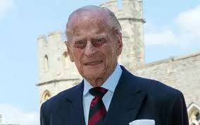 Prince philip during a visit to the headquarters of the royal auxiliary air force's 603 squadron on 4 july 2015 in edinburgh photograph: Fyplteybsrh59m