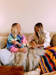 Something you tell your parents when you want your boyfriend/girlfriend to come over and you fuck. Netflix And Chill Puravidabracelets Netflix Chill Hangout Besties Cozy Besties Best Friend Goals Fancy Flowers