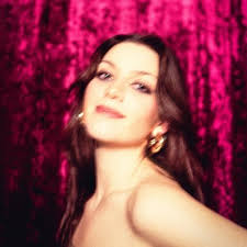 Danelia (@itsmedanelia)