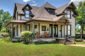 201 West Pearl Street Granbury Tx Trulia Exterior House Colors Beautiful Homes Victorian Homes