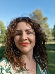 From Mrs Scratchett in “Scrooge” to our glamorous Samba Queen in “Chitty”  💃 Gillian loves a costume 🤣.. has an eye for detail and is always first 