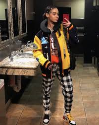 Chris brown has a thing for instagram models. Chris Brown Reportedly Dating Famous Instagram Model Following Romantic Video Capital Xtra