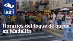 #noticiastm terminaron las primeras siete horas del toque de queda nocturno, decretado en antioquia y en el valle de aburrá. Estos Son Los Horarios Del Toque De Queda En Medellin Para El 24 Y 31 De Diciembre Youtube