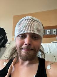 Hey ladies! Seeking a female roommate to rent an entire, 500 sq ft, garden  level suite of a 3-level townhouse