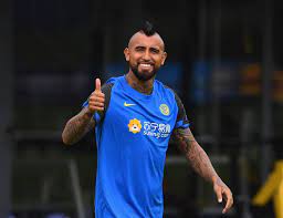 Inter milan's chilean international midfielder arturo vidal is set to undergo surgery for a left knee problem, the serie a leaders announced on thursday. Fc Inter Sign Arturo Vidal From Barcelona Is He The Midfielder Antonio Conte Needs