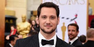 Do you know what happens with bennett's baby at the end of the season at all? Orange Is The New Black Actor Matt Mcgorry I Am A Feminist Huffpost