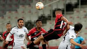 Club athletico paranaense (commonly known as athletico and formerly known as atlético paranaense) is a brazilian football team from curitiba in paraná, founded on march 26, 1924. Colo Colo Vs Atletico Paranaense Resultado Goles Estadisticas Y Mejores Imagenes Del Partido Por La Fecha 4 Del Grupo C De La Copa Libertadores 2020 En El Arena Da Baixada Futbol Internacional Depor