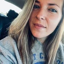 Samantha Rowden's Instagram, Twitter & Facebook