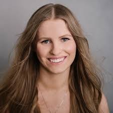 Lisa Panko's Instagram, Twitter & Facebook