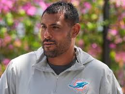 Cowboys request to interview Dolphins' Ryan Crow for defensive coordinator,  per report