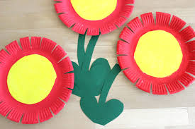 Lifestylemommy Diy Blumen Aus Papptellern Basteln Fruhling Basteln Fruhling Kindergarten Blumen Basteln Blumen Basteln Mit Kindern