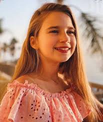 Hi! I'm new to this group. I recently joined because i think karolina is  very talented 😊