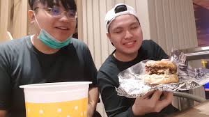 Semuanya berlokasi di kemang, jakarta selatan. Cobain Lawless Burger Bar Dari Surabaya Ke Jakarta Manak Mangan Enak Youtube