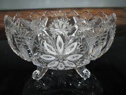Looking for fresh what to wear ideas with color advice? Beautiful Footed And Etched Crystal Oblong Bowl Floral Etched Pattern Scalloped Rim Carol S True Vintage And Antiques