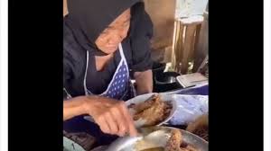 Gudeg yusu | gudeg yusu cucak hijau scorpion kenari nevada dan kacer prahara yusuf gokceoglu has disabled new messages joustdiscussions. Sudah Berusia 98 Tahun Mbah Waginah Semangat Jual Gudeg Sejak Tahun 90 An Suara Jogja