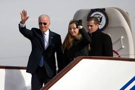 Hunter biden, now 49, previously had been an executive at mbna beginning in 1996, but the hunter biden's previous work as an executive at mbna from 1996 to 1998 also has raised what. Fact Checking Claims About Hunter Biden Joe Biden And China Politifact