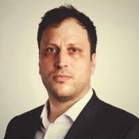 Dan Warwick's Instagram, Twitter & Facebook